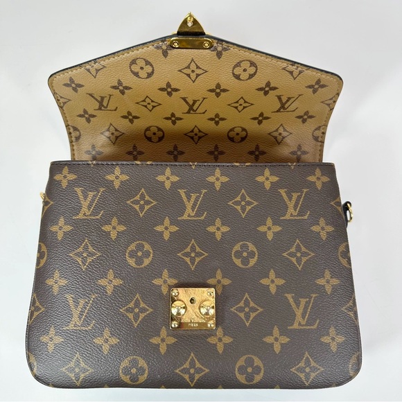Louis Vuitton Reverse Monogram Pochette Metis - Picture 9 of 12